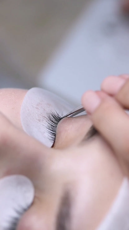 2D Siberian Mink Eyelash Extensions - Up to Second Week - 60 Minutes