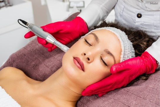 Plexr Shower - Glam Look Facial - 60 min